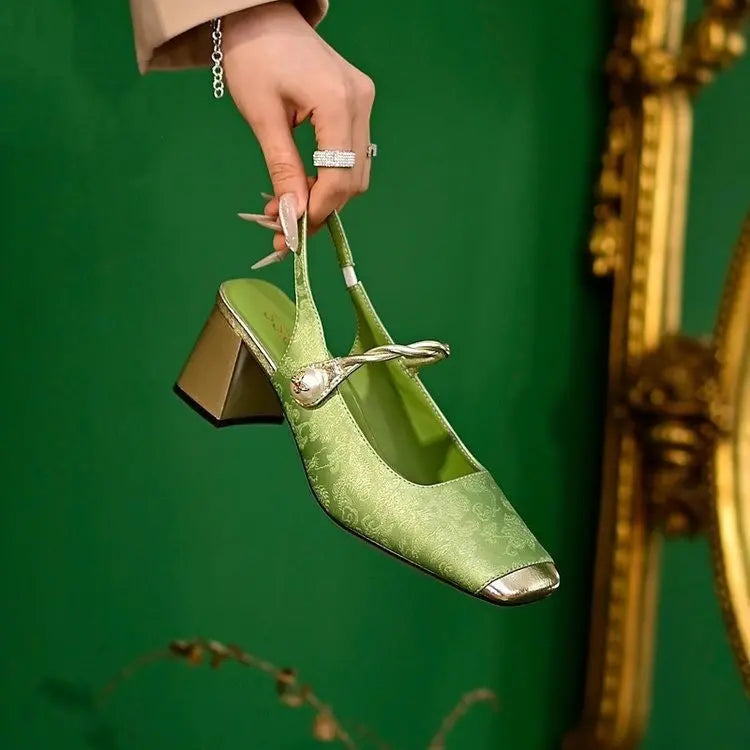 【35-40】Dámské boty Mary Jane, s retro vzorem a vyšívanými květinami, trendy, léto 2026