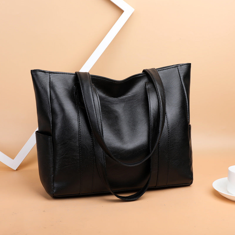 Novinka! Velká dámská kabelka z měkké kůže 👛 Elegantní, všestranná a SKVĚLÁ cena -50%!