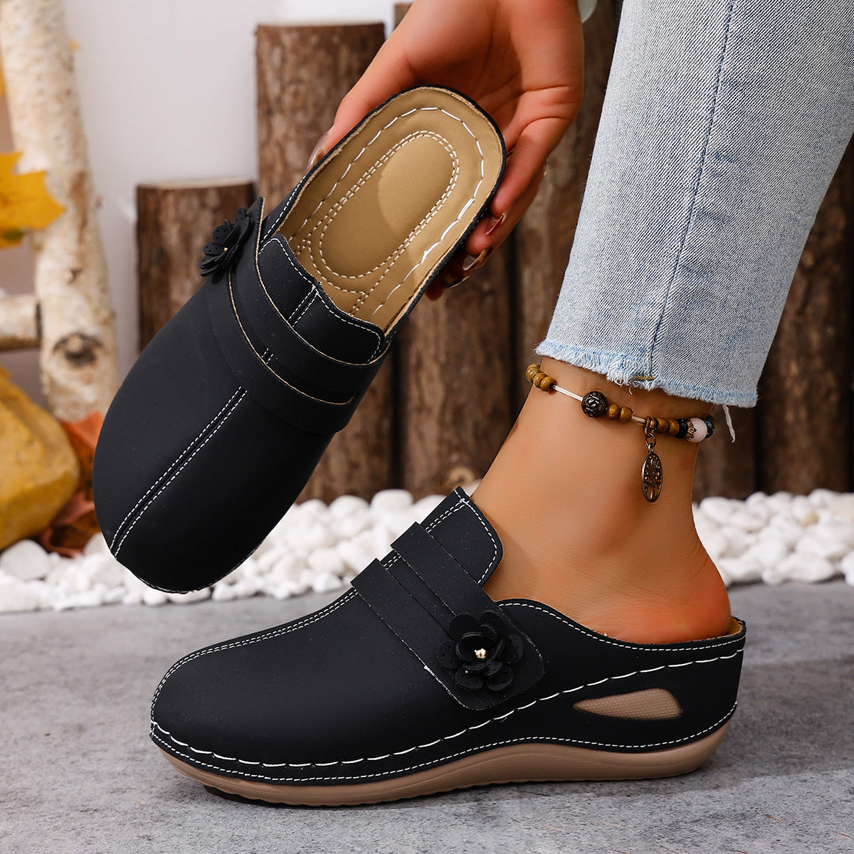 ✨🙌【Veľkosti 36-43】Dámske prémiové sandále na platforme z pravej kože, retro kvetinový vzor – módne a elegantné