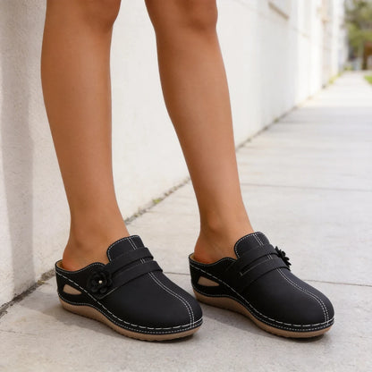 ✨🙌【Veľkosti 36-43】Dámske prémiové sandále na platforme z pravej kože, retro kvetinový vzor – módne a elegantné