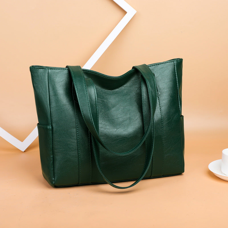 Novinka! Velká dámská kabelka z měkké kůže 👛 Elegantní, všestranná a SKVĚLÁ cena -50%!