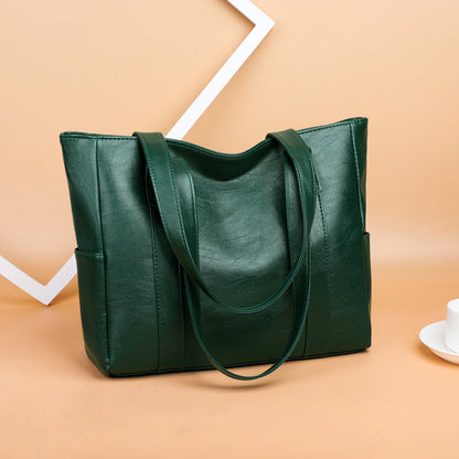 Novinka! Velká dámská kabelka z měkké kůže 👛 Elegantní, všestranná a SKVĚLÁ cena -50%!