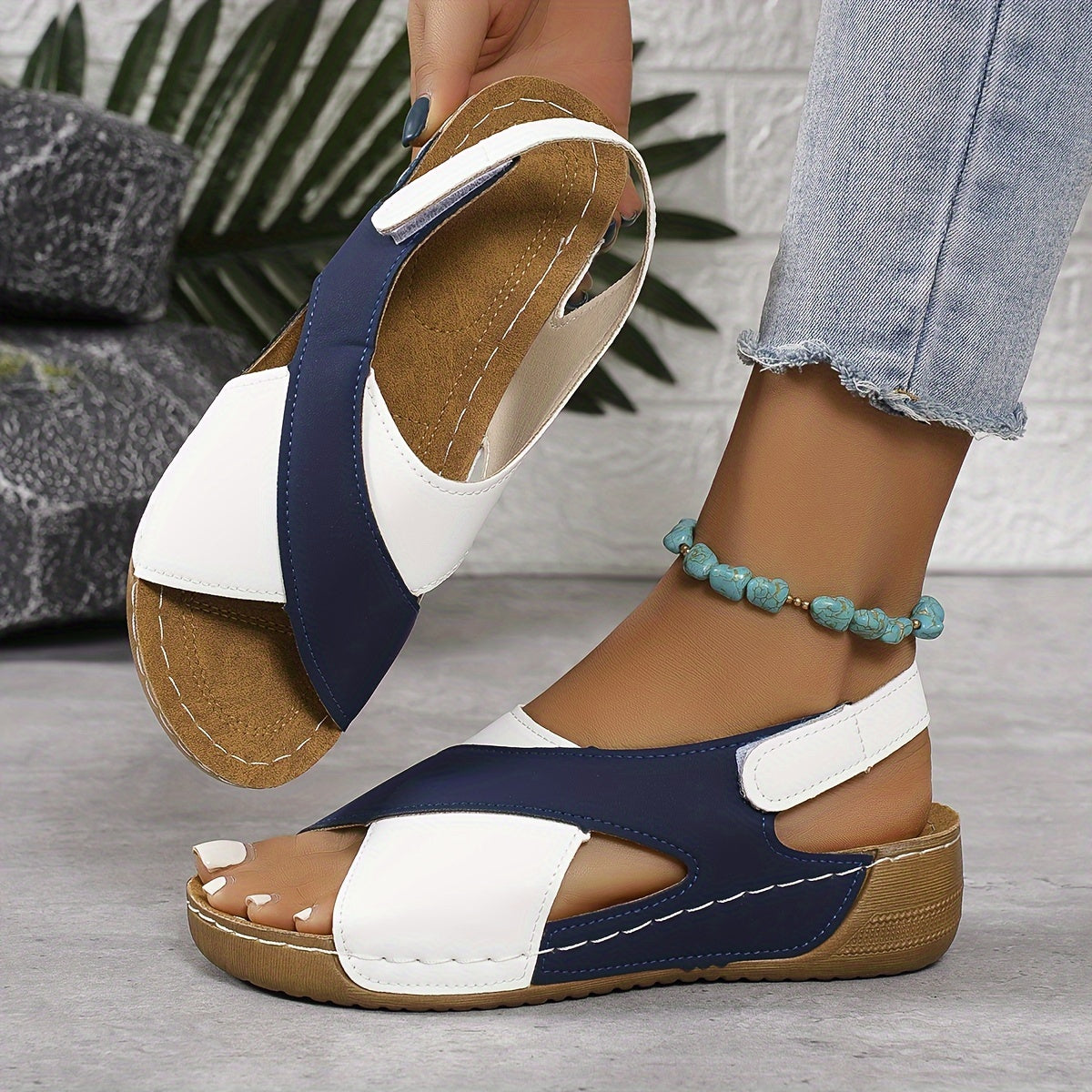 💞✨【36-43】Nouă sandale plate pentru femei de culoare contrastantă, confortabile, casual și versatile 