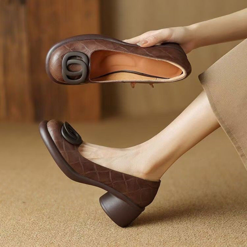 👠【Omejena ponudba 50%】【35-40】2025 nove udobne usnjene čevlje 👠 Retro 4 cm petka 🌟 Elegantne in vsestranske